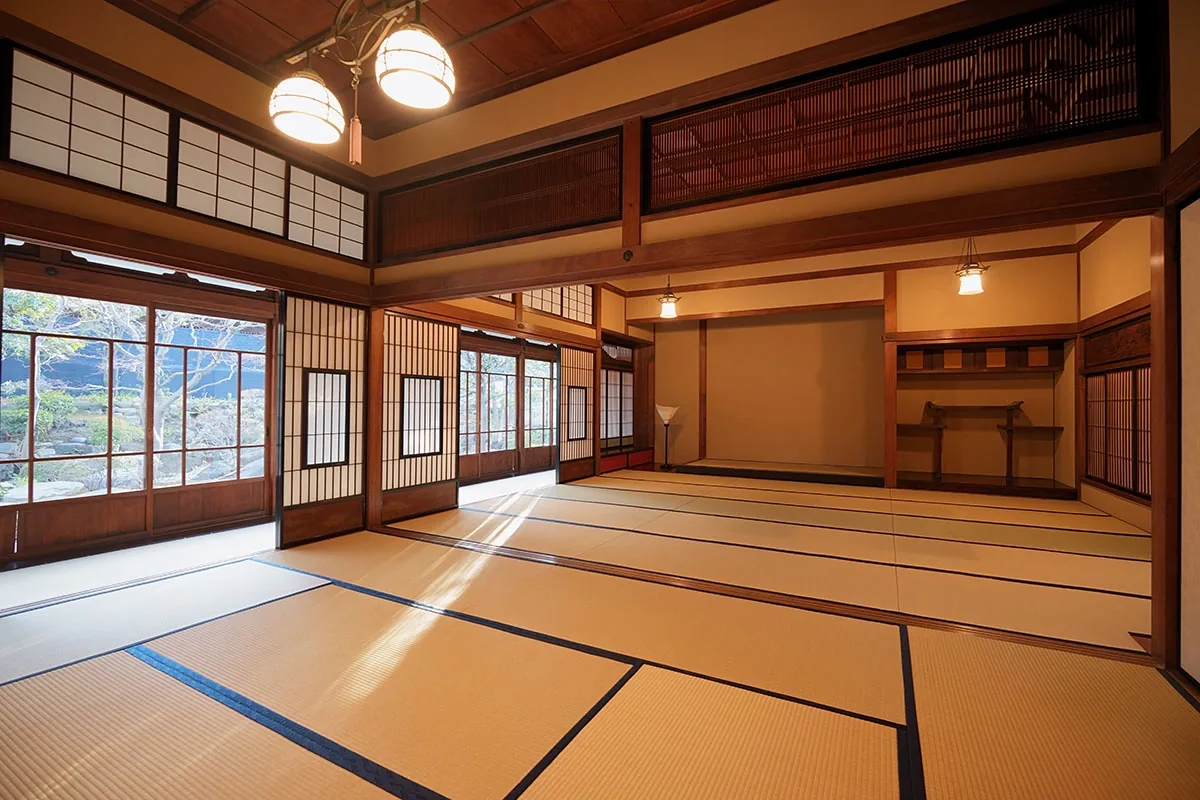 Re;PLACE KOISHIKAWA（大正 9 年の近代和風建築）