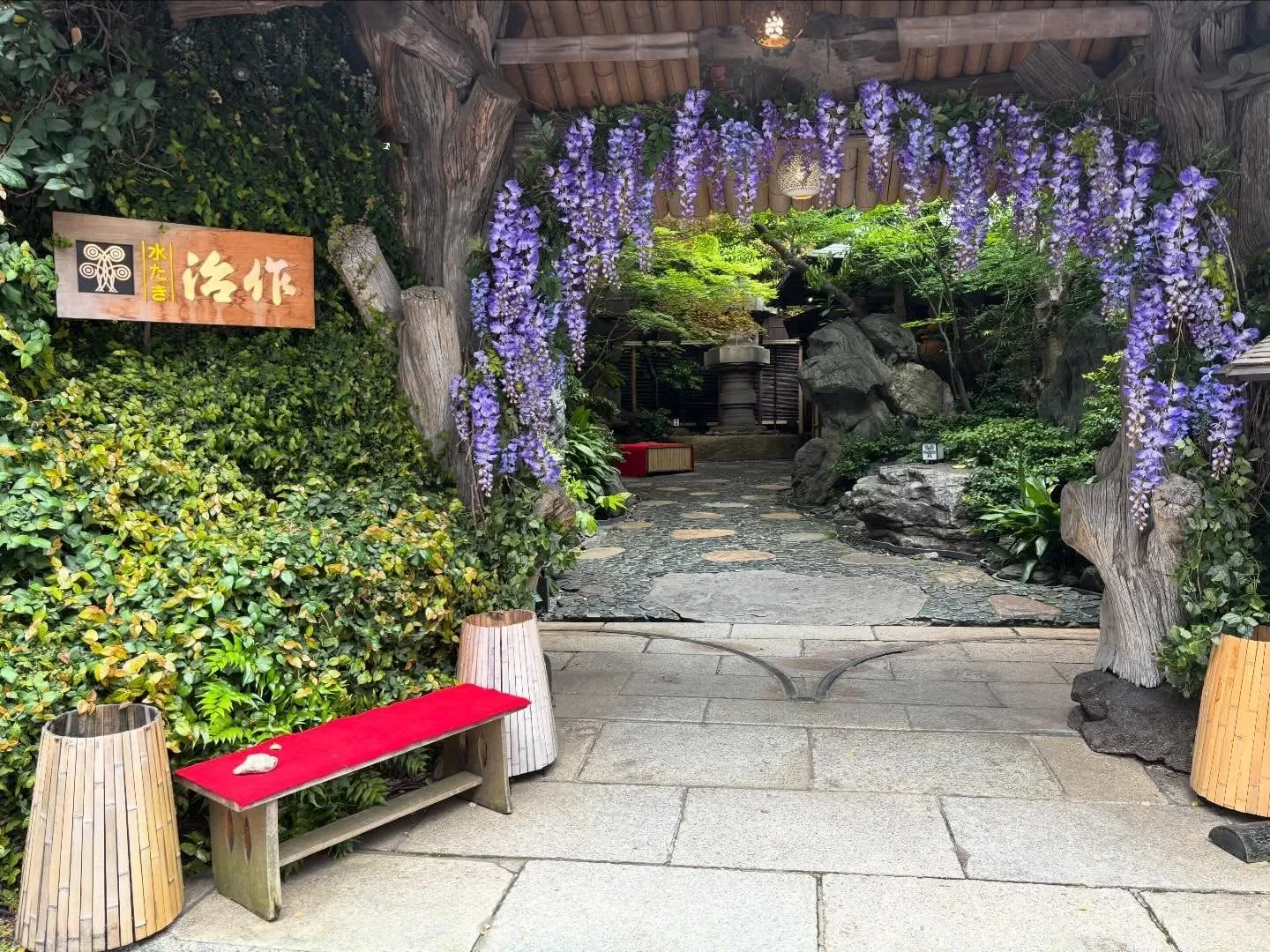 築地 治作 · 官方影像