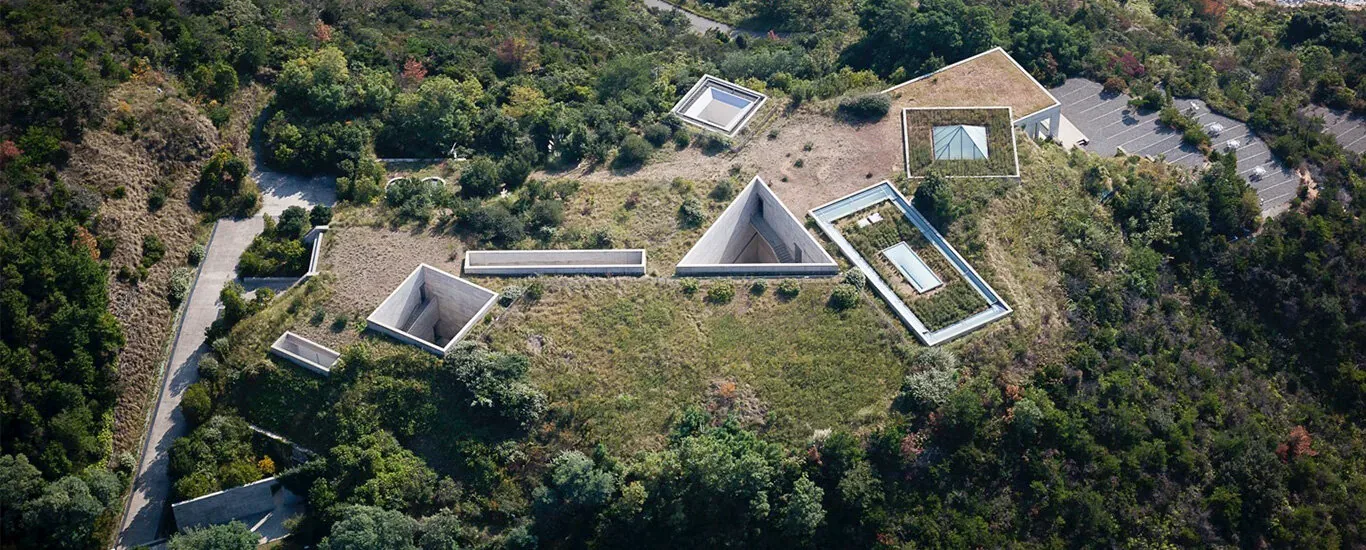 地中美術館