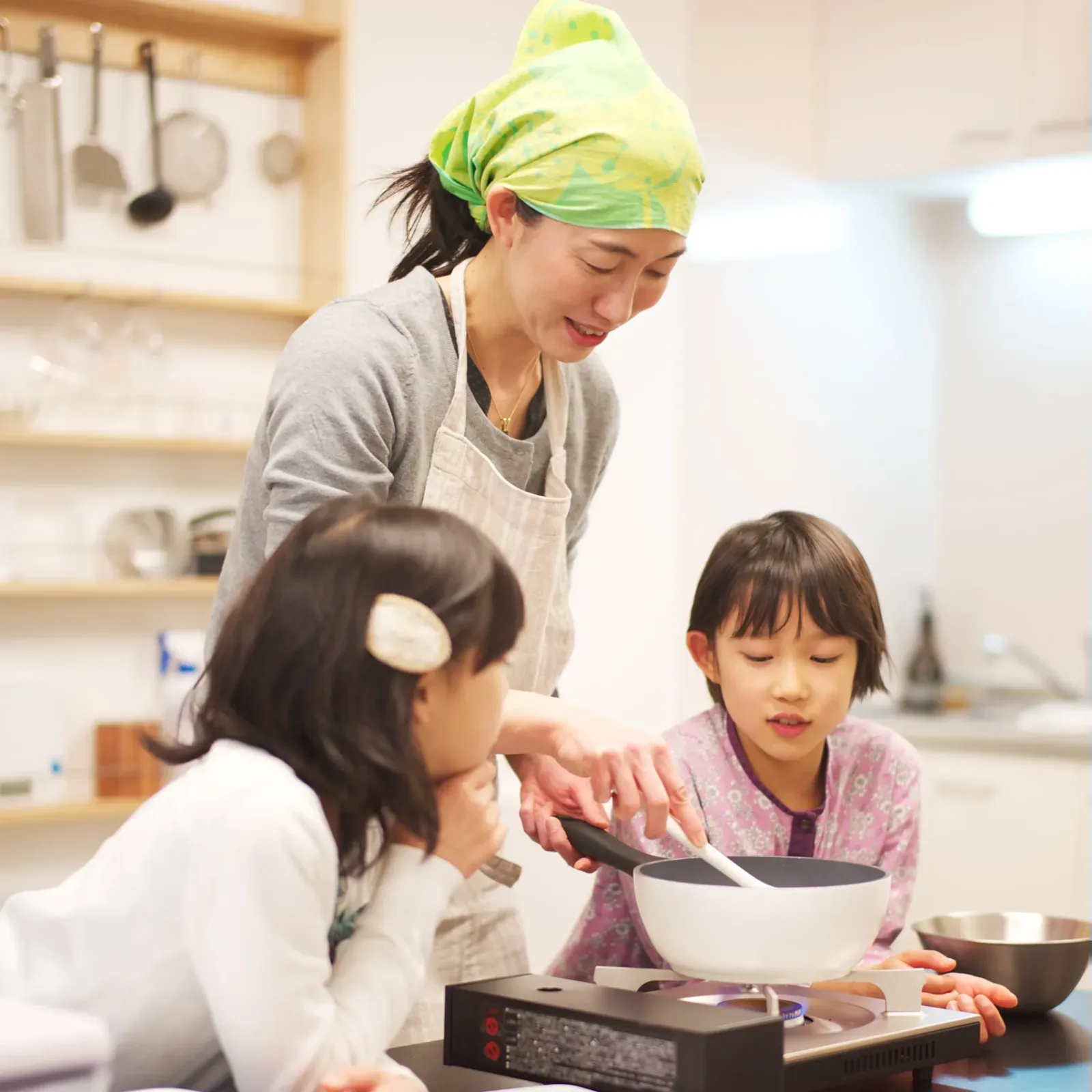 和菓子いっしょ(宮﨑泰江) · 官方影像