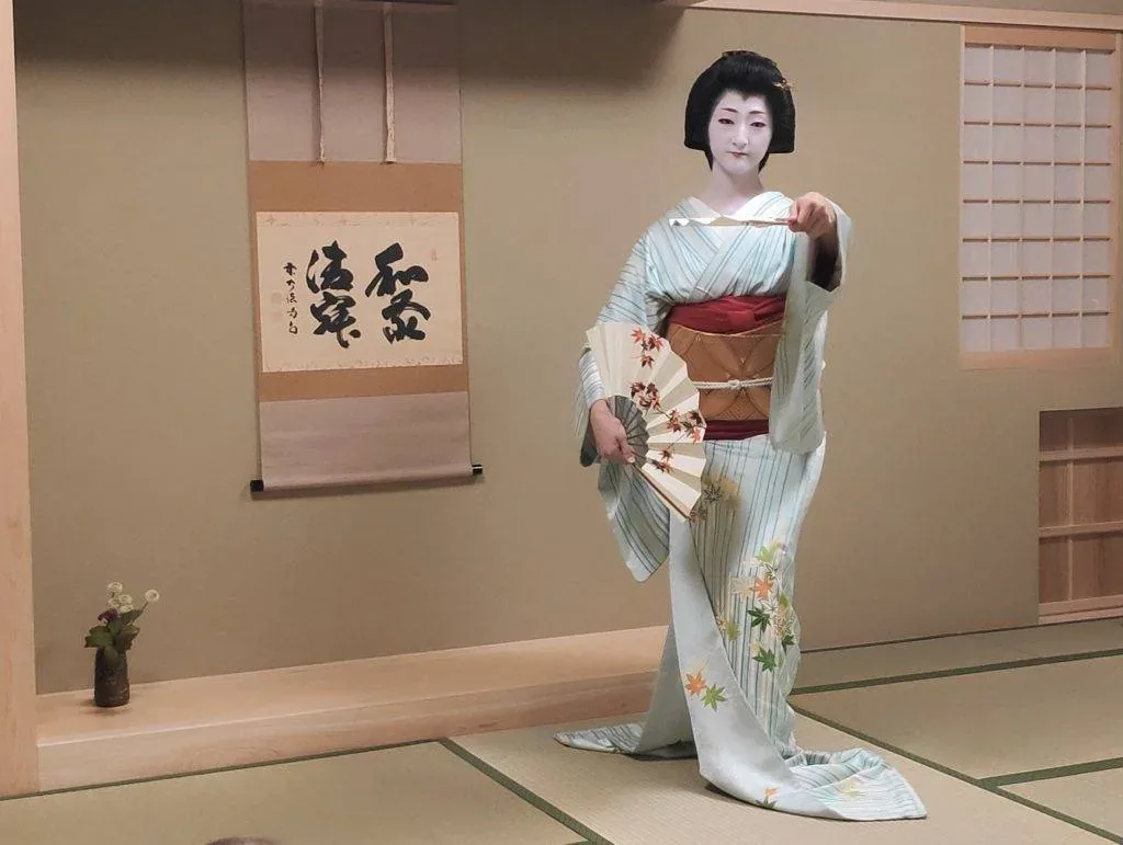 舞妓と昼のVIP体験